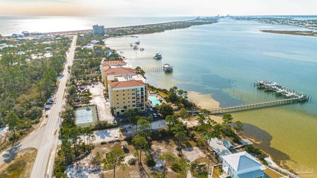 14500 River Rd 406, Pensacola, FL 32507