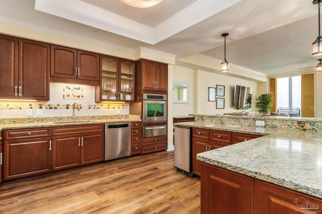 14500 River Rd 406, Pensacola, FL 32507