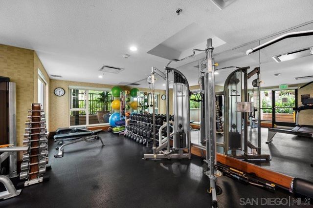1205 Pacific Hwy 3101, San Diego, CA 92101