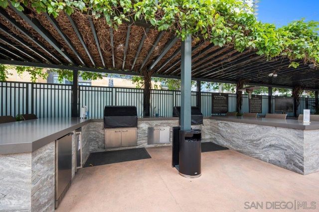 1205 Pacific Hwy 3101, San Diego, CA 92101