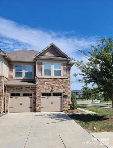 5806 Clan Maclaine Drive, Charlotte, NC 28278