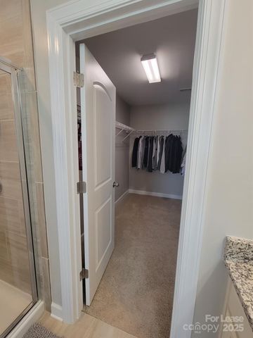 5806 Clan Maclaine Drive, Charlotte, NC 28278