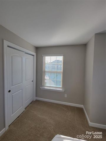 5806 Clan Maclaine Drive, Charlotte, NC 28278