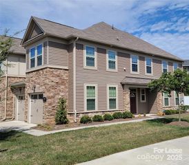 5806 Clan Maclaine Drive, Charlotte, NC 28278