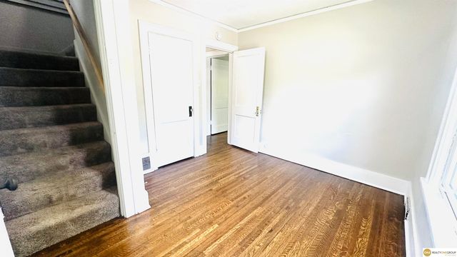 4071 Paxton Boulevard, Omaha, NE 68111