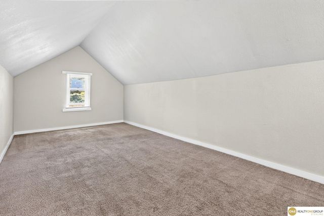 4071 Paxton Boulevard, Omaha, NE 68111