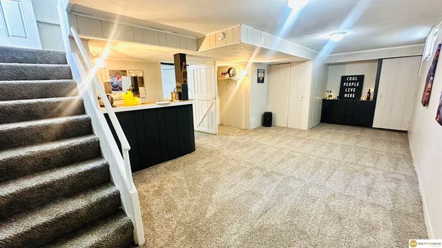 4071 Paxton Boulevard, Omaha, NE 68111