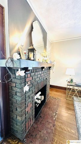 4071 Paxton Boulevard, Omaha, NE 68111