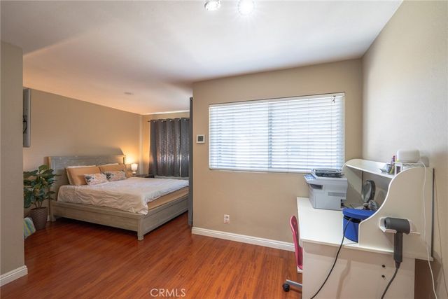 45 Oval, Irvine, CA 92604
