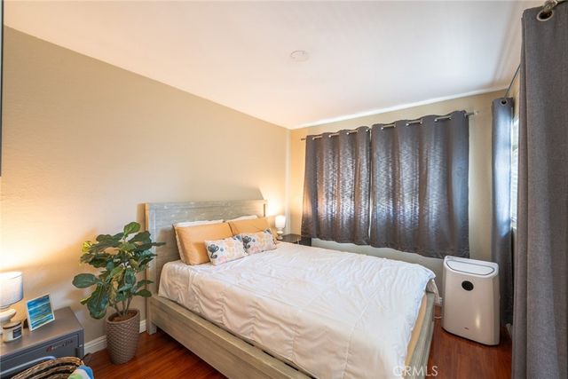 45 Oval, Irvine, CA 92604