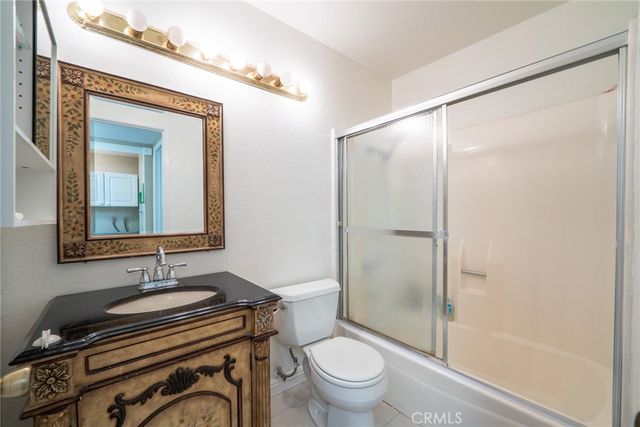 45 Oval, Irvine, CA 92604