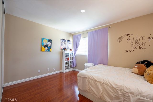 45 Oval, Irvine, CA 92604