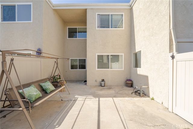 45 Oval, Irvine, CA 92604