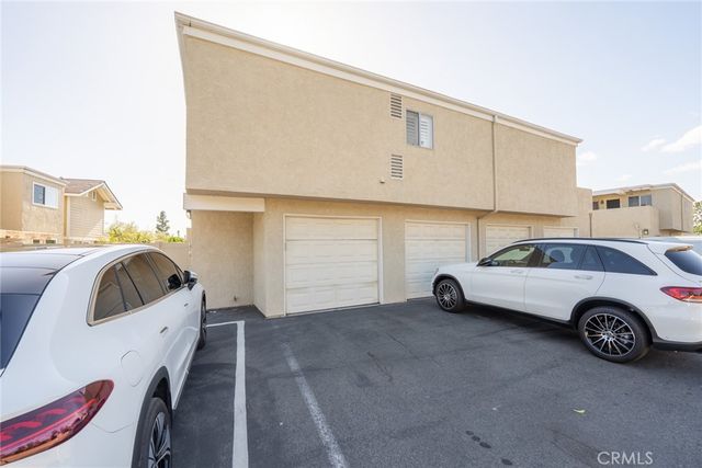 45 Oval, Irvine, CA 92604