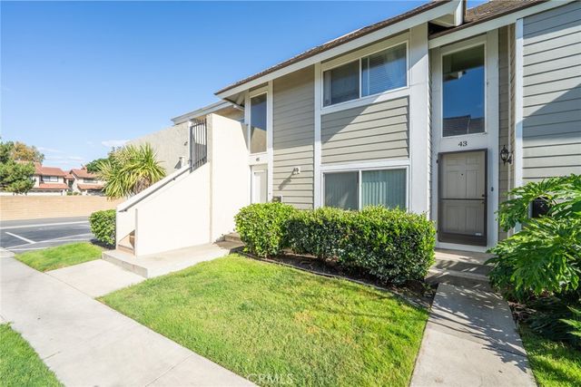 45 Oval, Irvine, CA 92604