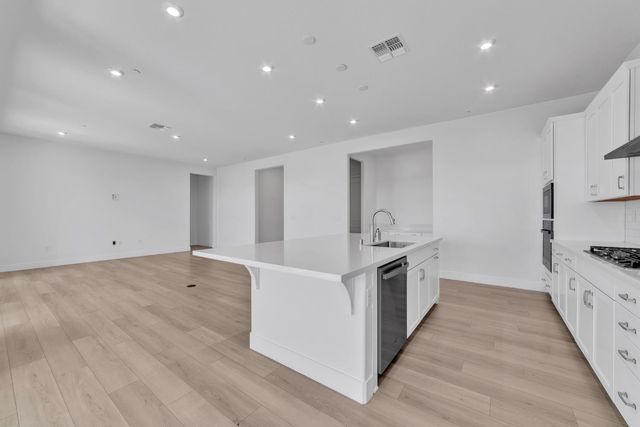 3385 Rock Springs Ranch Dr, Folsom, CA 95630