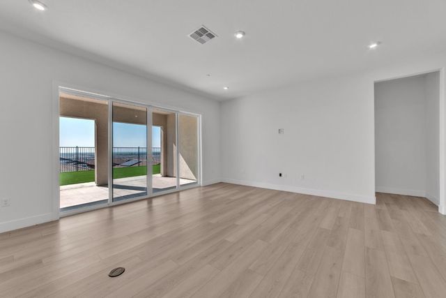 3385 Rock Springs Ranch Dr, Folsom, CA 95630