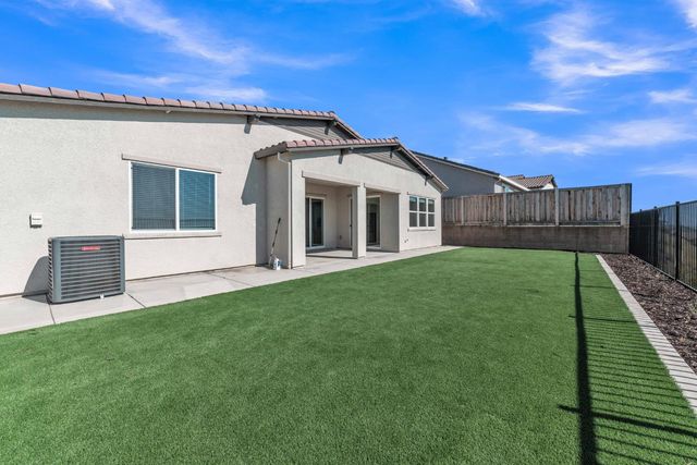 3385 Rock Springs Ranch Dr, Folsom, CA 95630