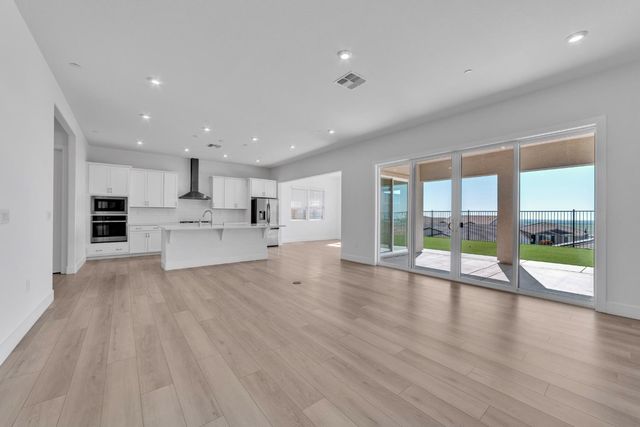 3385 Rock Springs Ranch Dr, Folsom, CA 95630