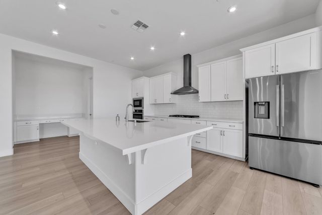 3385 Rock Springs Ranch Dr, Folsom, CA 95630