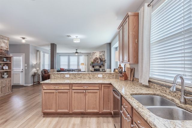 2745 Sunlight Drive, Little Elm, TX 75068
