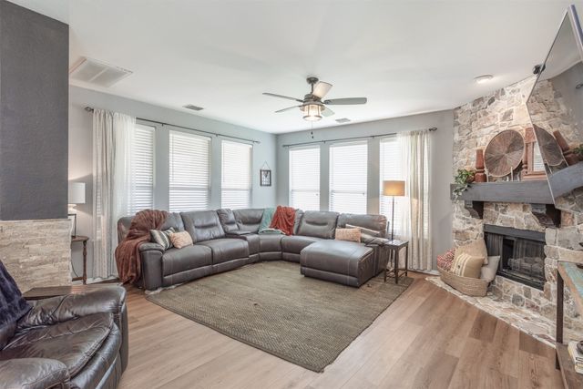 2745 Sunlight Drive, Little Elm, TX 75068