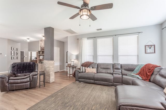 2745 Sunlight Drive, Little Elm, TX 75068