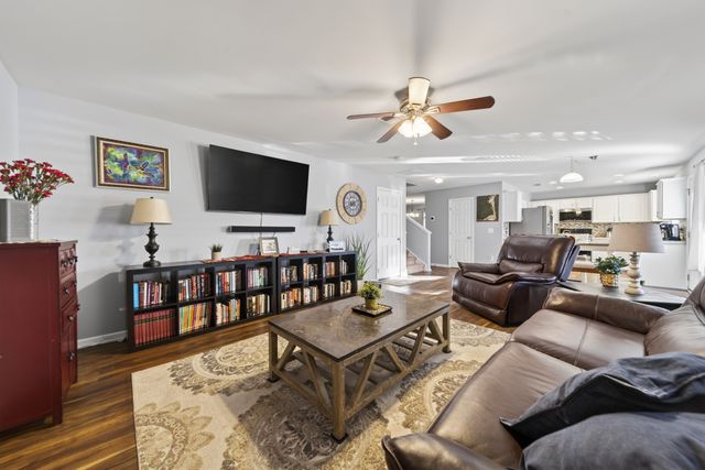 1026 Patmore Ln, Hendersonville, TN 37075