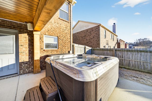 1026 Patmore Ln, Hendersonville, TN 37075