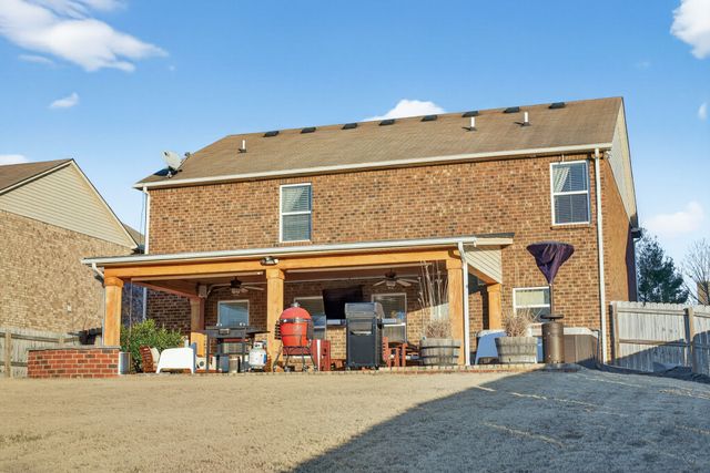 1026 Patmore Ln, Hendersonville, TN 37075