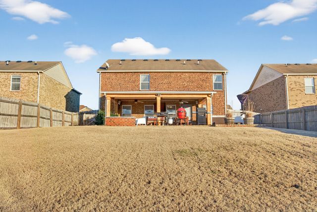 1026 Patmore Ln, Hendersonville, TN 37075