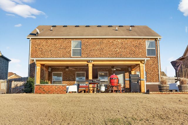 1026 Patmore Ln, Hendersonville, TN 37075