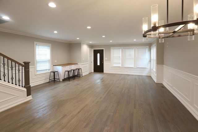 6243 W Byron Street, Chicago, IL 60634