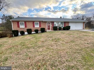 11 CHURCH ST, York, PA 17407