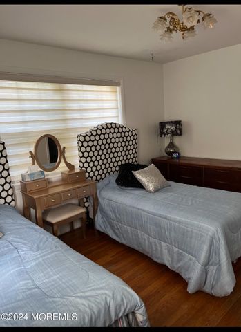 3 Cypress Avenue, Oakhurst, NJ 07755