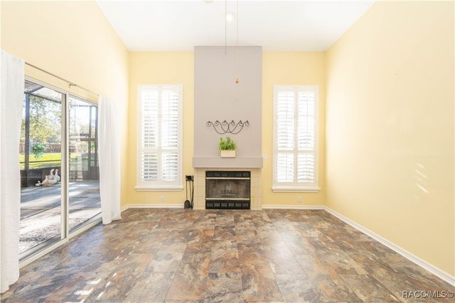 1 W Byrsonima Loop, Homosassa, FL 34446