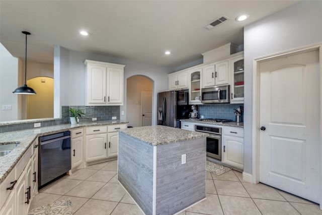 824 Mist Flower Drive, Little Elm, TX 75068