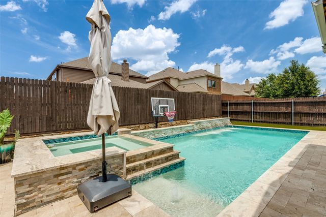 824 Mist Flower Drive, Little Elm, TX 75068