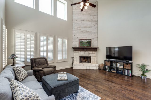 824 Mist Flower Drive, Little Elm, TX 75068