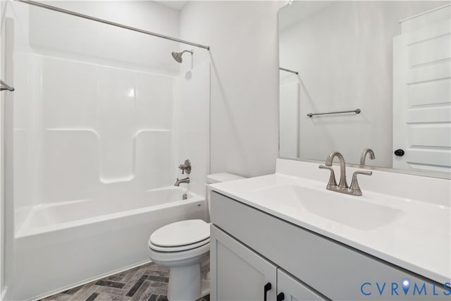 9004 Santee Ln, Mechanicsville, VA 23111