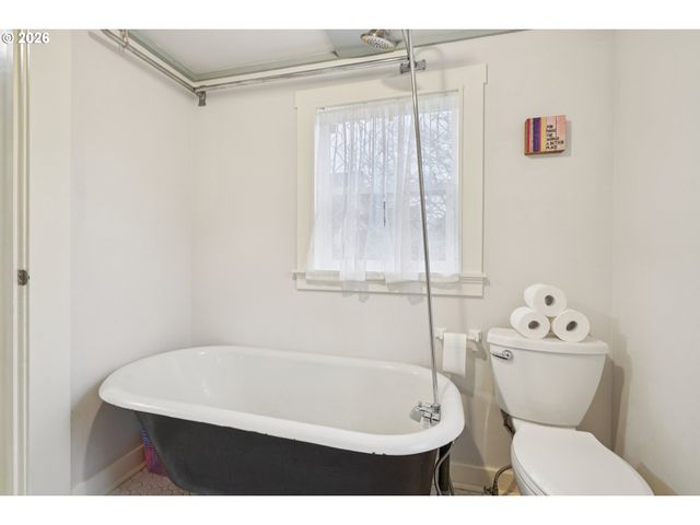 7624 Se MORRISON St, Portland, OR 97215