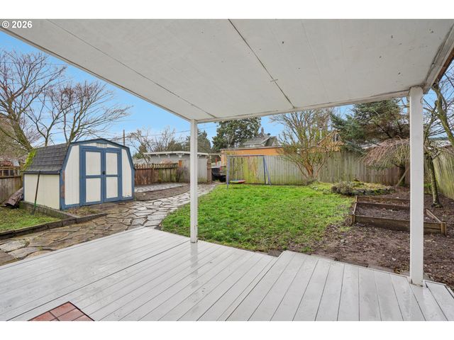 7624 Se MORRISON St, Portland, OR 97215