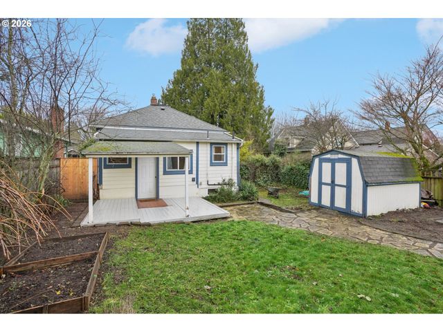 7624 Se MORRISON St, Portland, OR 97215
