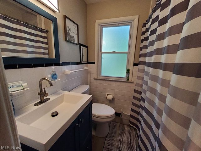 4113 Stonehaven Road, Cleveland, OH 44121