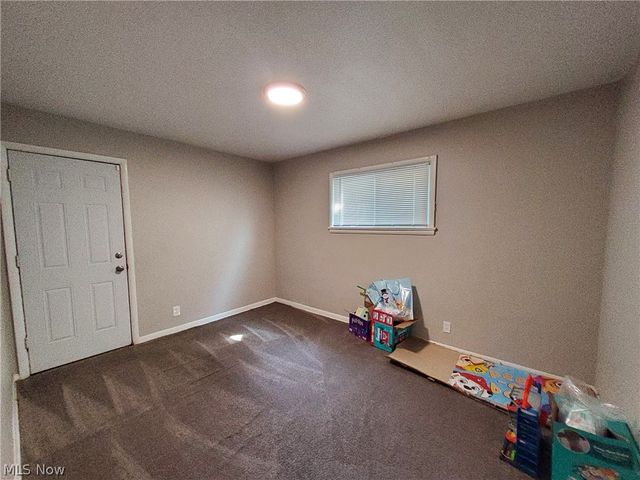 4113 Stonehaven Road, Cleveland, OH 44121