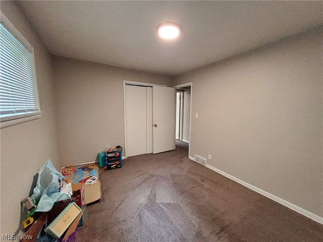 4113 Stonehaven Road, Cleveland, OH 44121