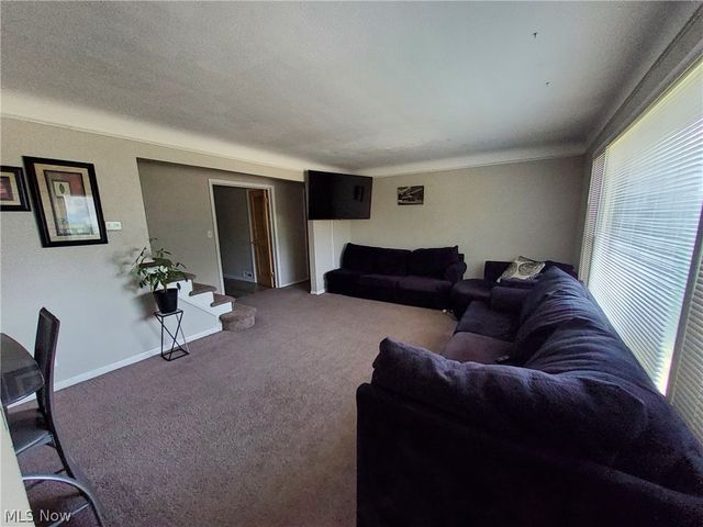 4113 Stonehaven Road, Cleveland, OH 44121