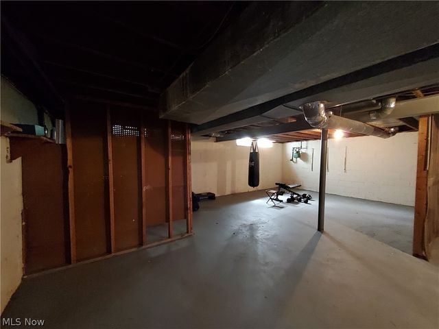 4113 Stonehaven Road, Cleveland, OH 44121
