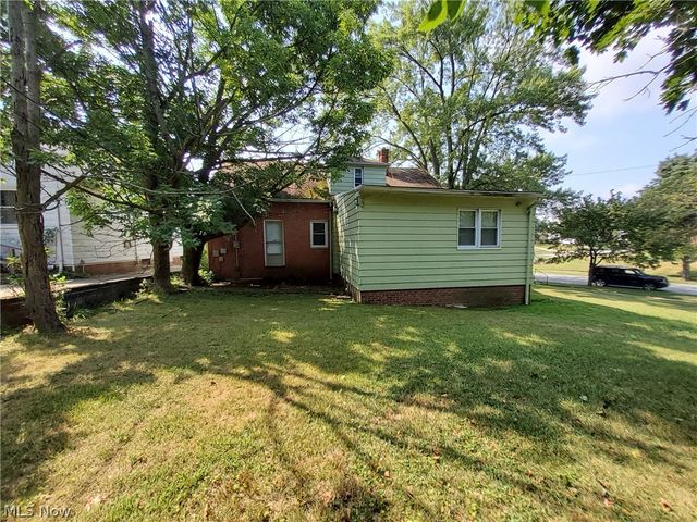 4113 Stonehaven Road, Cleveland, OH 44121