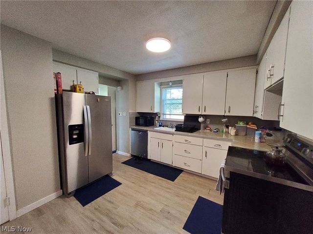 4113 Stonehaven Road, Cleveland, OH 44121